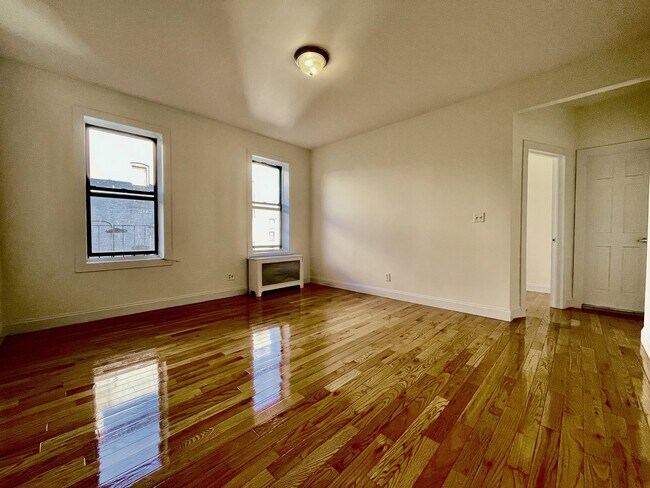 Photo - 709 W 176th St Apartment Unit 4G