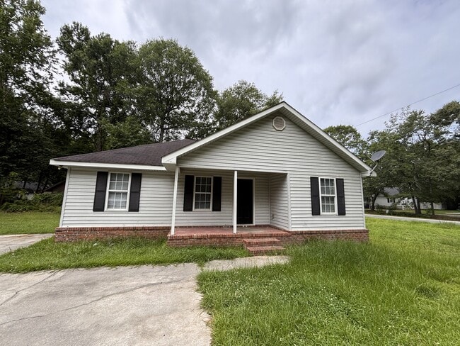 Building Photo - 201 Maderia Ct
