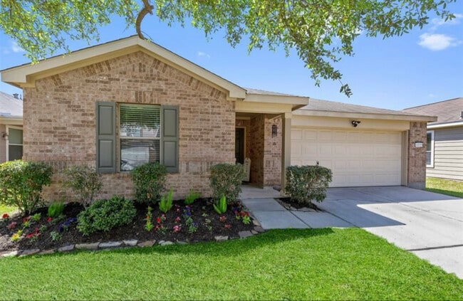 Photo - 16535 Burnell Oaks Ln