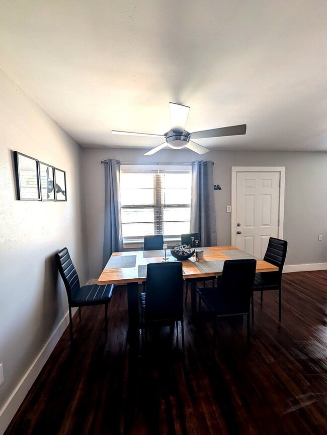 Photo - 1202 Douglas Dr