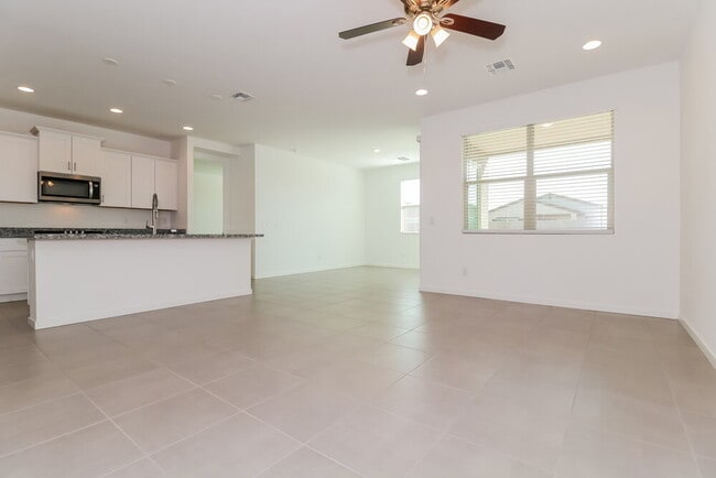 Photo - 5627 W Walatowa St