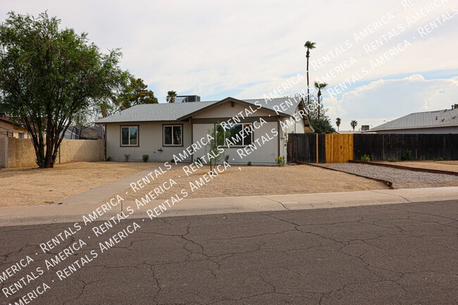 Photo - 13861 N 48th Ave