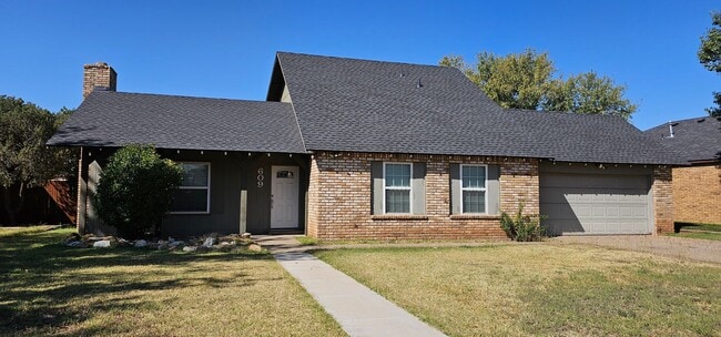 Building Photo - Stunning Rosewood Home COMING SOON