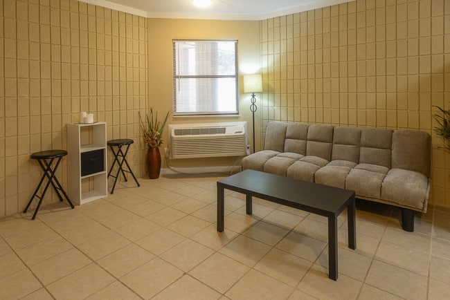 Photo - Belwood Apartments