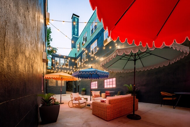 Photo - Otto's Apartment Hotel