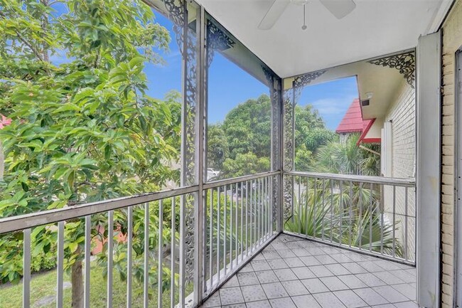 Photo - 555 SE 8th St Condo Unit 252