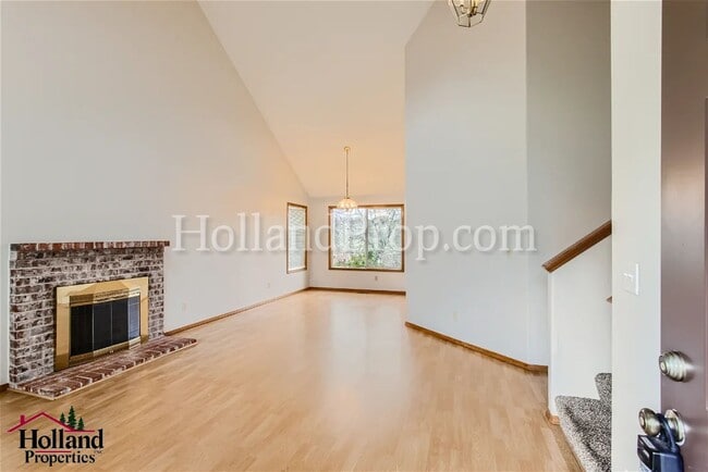 Photo - Gorgeous & Spacious Home 4 beds 3 bath!!!