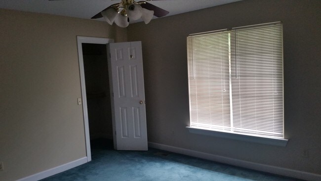 Bedroom #1 - 1903 Sinking Creek Rd