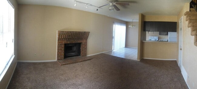 Photo - 1103 Covey Ln Unit Apt B