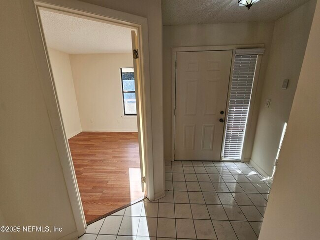 Photo - 1307 River Hills Cir E Unit 16