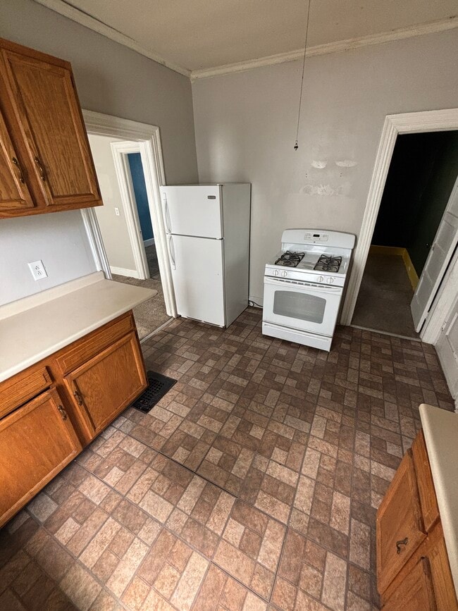 Building Photo - 4 Highland Ave Unit 1