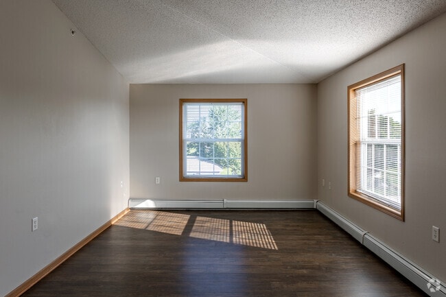 2BR, 1BA - 888SF - Living Room