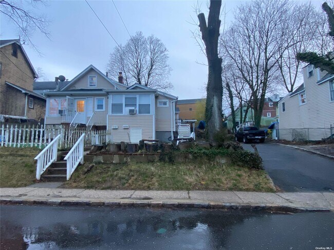 Photo - 48 Van Nostrand Ave Townhome