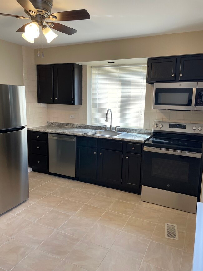 Photo - 24 N Main St Unit 1W