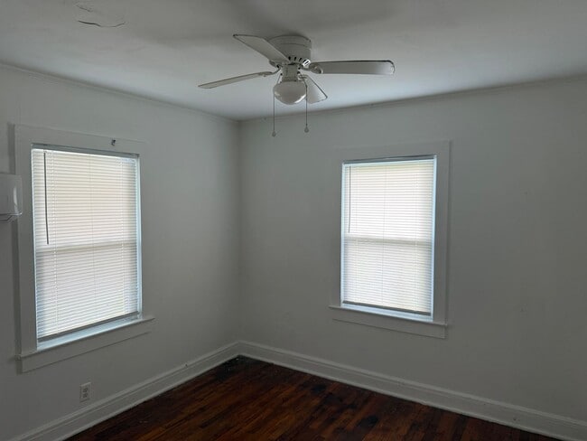 Photo - 1204 Julia Ave Unidad #B