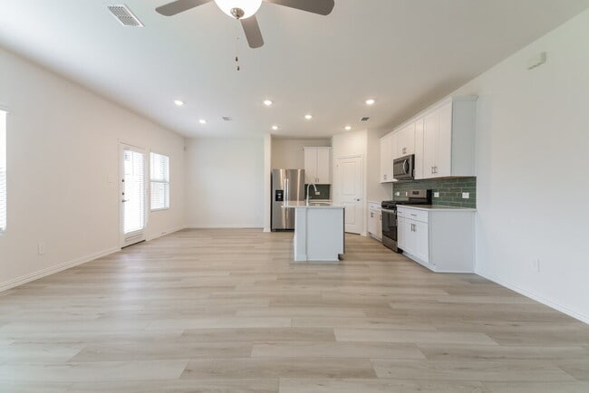 Photo - 801 Dotty Dr