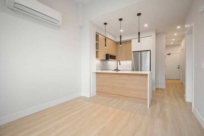 Photo - 34395 Gladys Ave