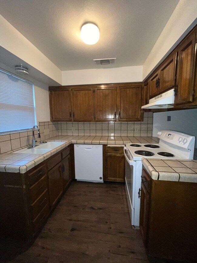 Photo - 3737 Unit 719