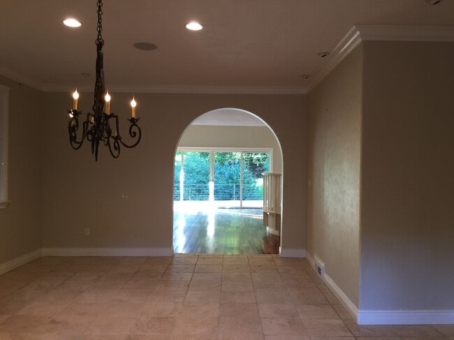 Photo - 101 H Ln