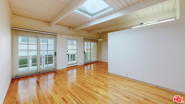 Photo - 1123 10th St Unidad E