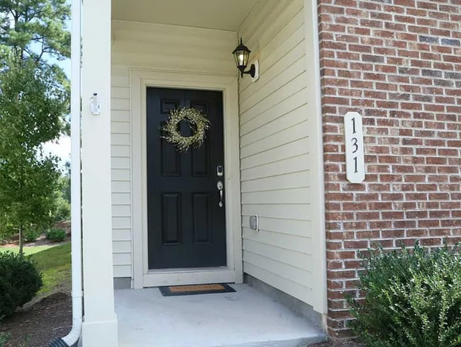 Photo - 131 Holly Berry Ln