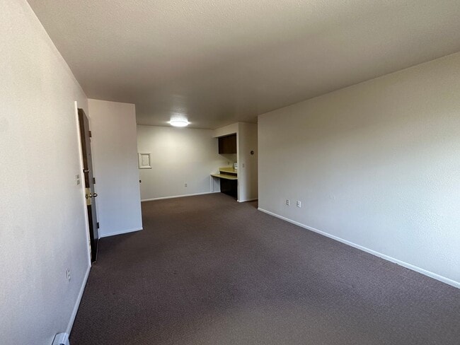 Photo - Oakwood Apartments