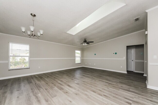Photo - 619 Heraldo Ct