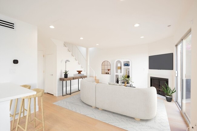 Photo - 1441 S Bedford St