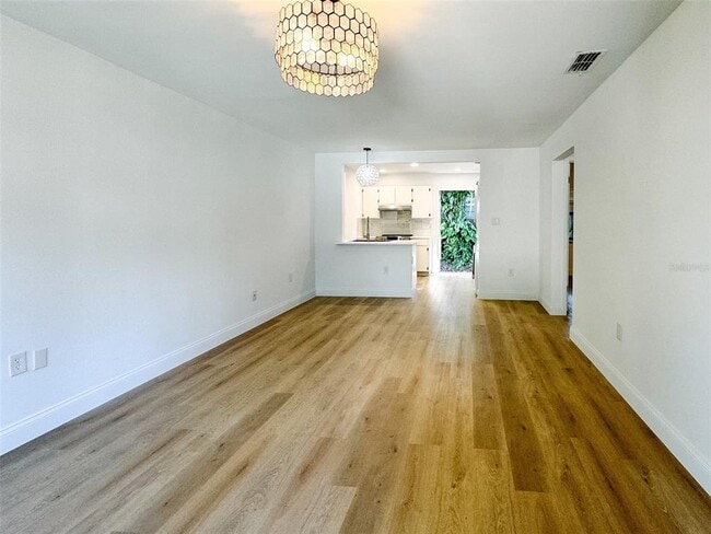 Photo - 722 Angelina Ln
