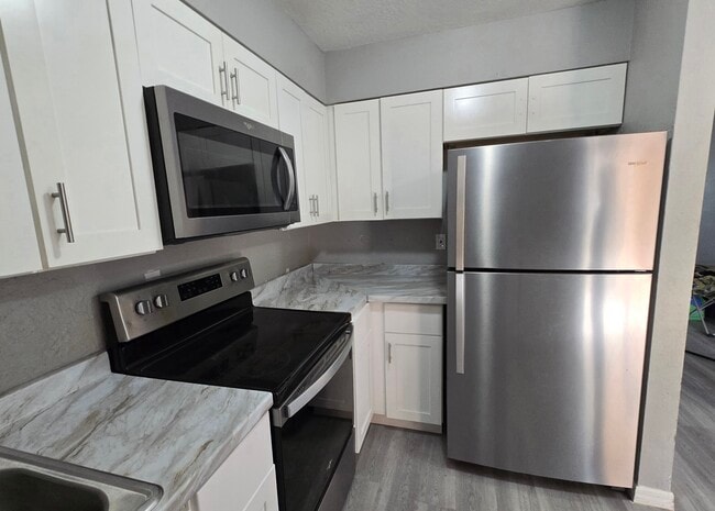 Photo - 103 Flint St