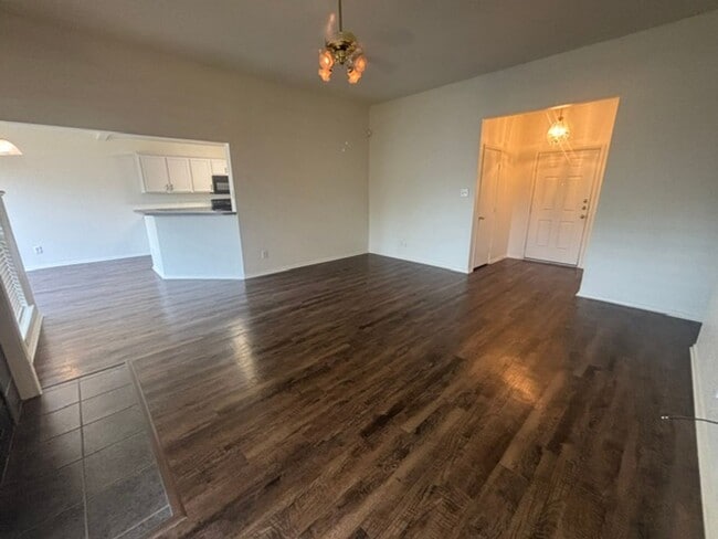 Photo - 1024 Carlin Ln