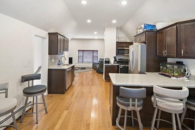 Building Photo - 42 Babcock St Unit 44