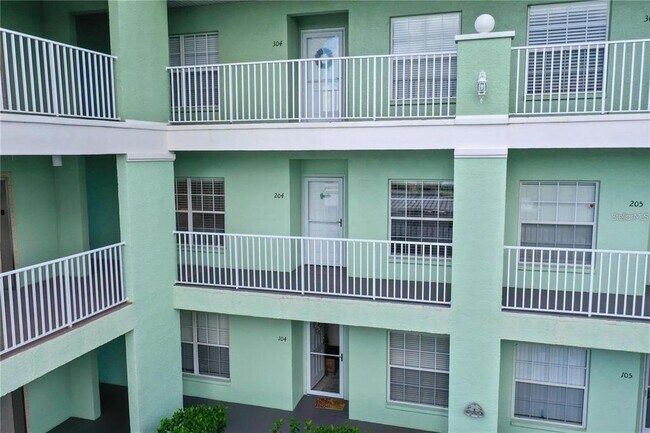 2121 Heron Lake Dr Unit 204