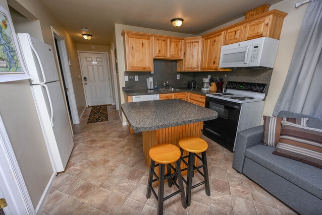 Building Photo - Country Aire Lane Apartment Homes Unit 3