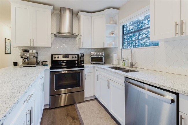 Photo - 138 69th Ave N