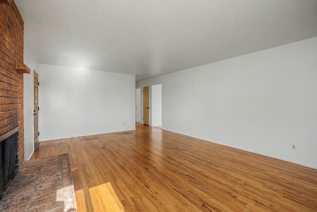 Photo - Rare 3 Bed, 2 Bath Home in Upper Seaside Cul-de-Sac with Spacious Yard