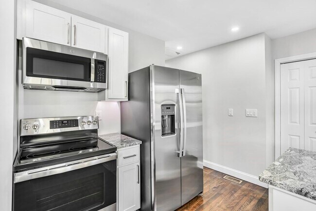 Photo - 77 Maverick St Unit 1