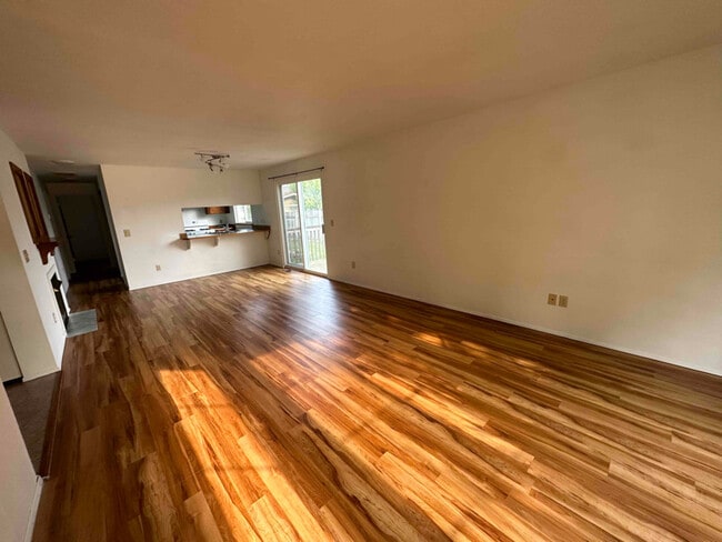 Photo - 2815 E Section St