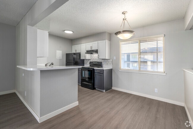 2BR, 1BA - 863SF - Arlo Apartments