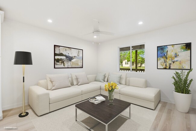 Photo - 381 Perryman St