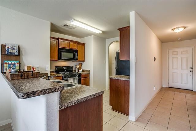 Photo - 605 Hidden Dale Dr