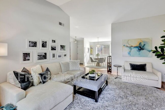 Photo - 2882 Andover Ave