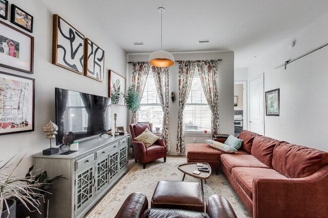 Photo - Luxury Living Awaits! Unit #516