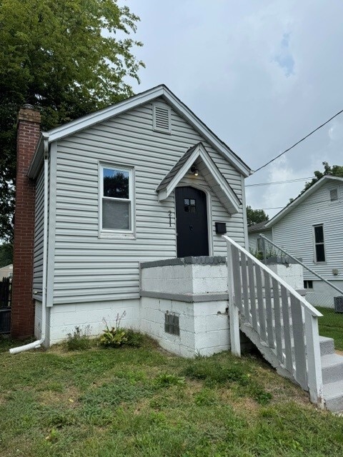 Building Photo - 211 W Arlee Ave