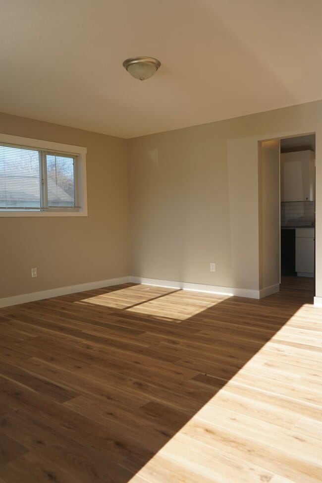 Photo - 1410 E 30th St