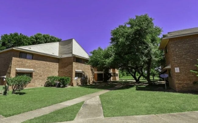 Photo - 3444 Depot St