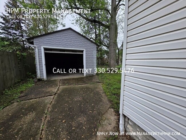 Photo - 760 Lakewood Blvd