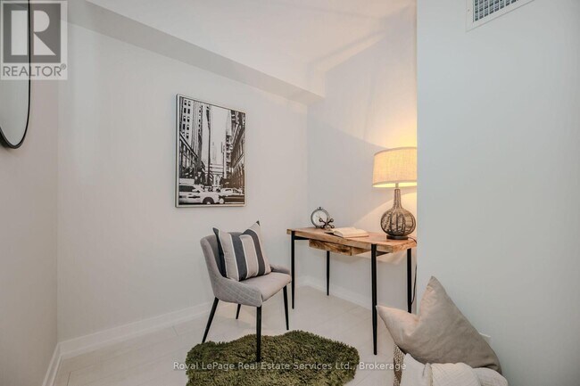 Photo - 19 Western Battery Rd Unit 310