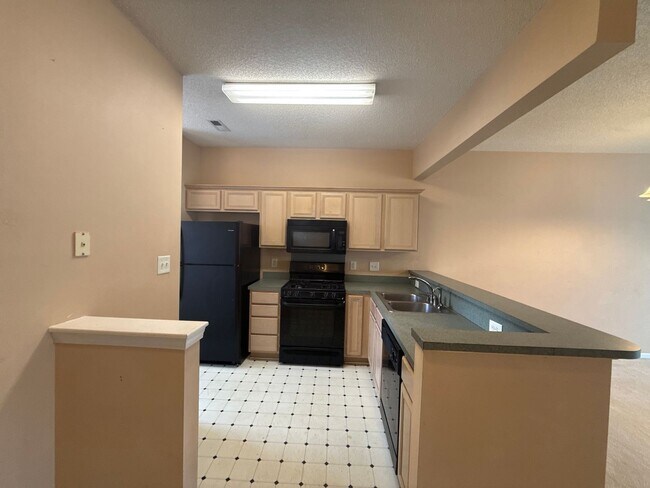 Photo - Townhouse Ready to Lease in Oakhurst Community