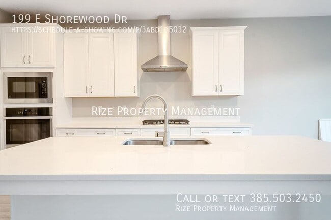 Photo - 199 E Shorewood Dr